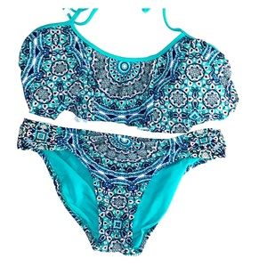 Jessica Simpson swim suite